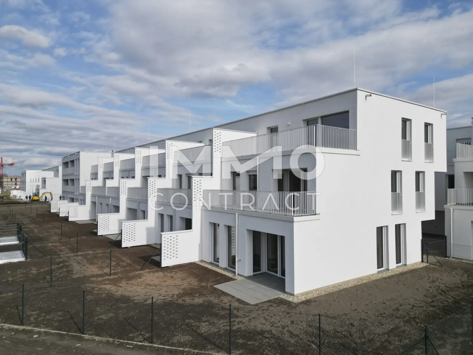 EDI N° 7 - Wunderschöne, helle 3 - Zimmer - Gartenwohnung mit riesigem Garten