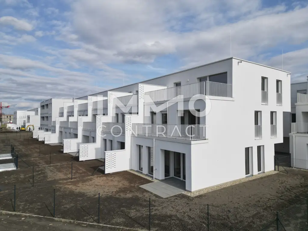 EDI N° 7 - Wunderschöne, helle 3 - Zimmer - Gartenwohnung mit riesigem Garten