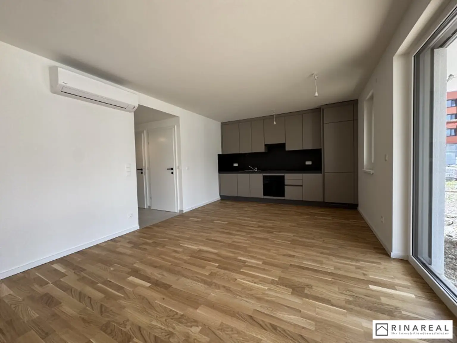 Traumhafte 3 Zimmer Gartenwohnung | Blumengasse - ERSTBEZUG | ca. 23 m² Terrasse & ung.150 m² Eigengarten | zzgl. Tiefgaragenstellplatz | Top D4