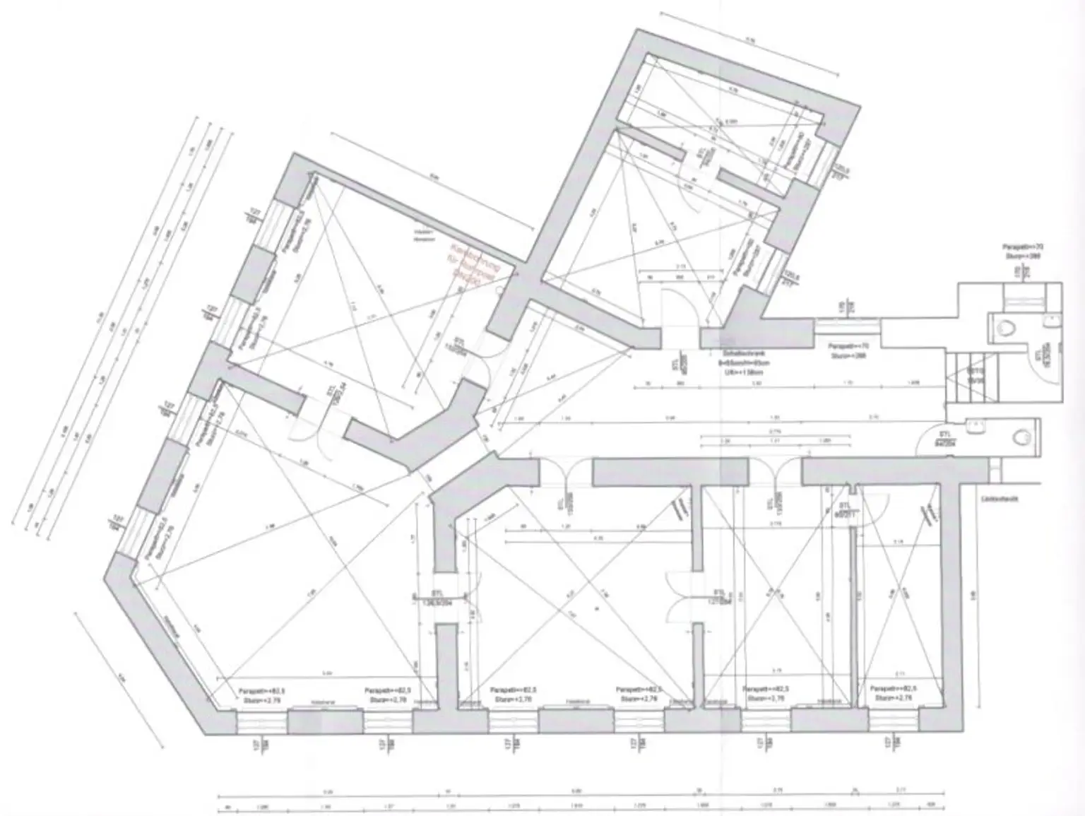 Exklusive Büro- oder Ordinationsfläche im klassischen Altbaustil in der Klagenfurter Fußgängerzone zu mieten!