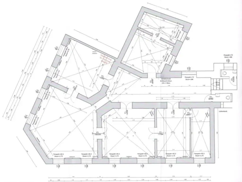Exklusive Büro- oder Ordinationsfläche im klassischen Altbaustil in der Klagenfurter Fußgängerzone zu mieten!
