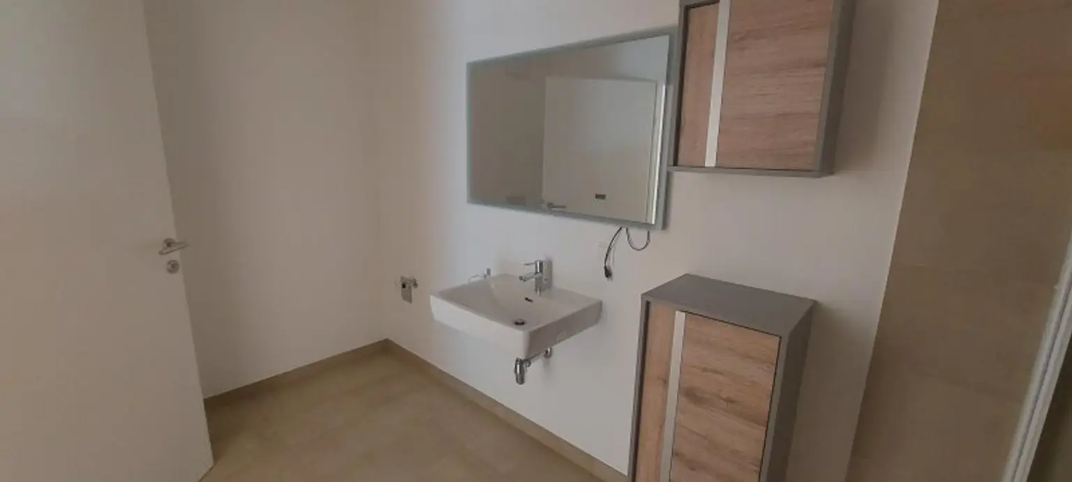 3-Zimmer-Wohnung mit 2 Balkonen und Tiefgaragenstellplatz (Top 8)