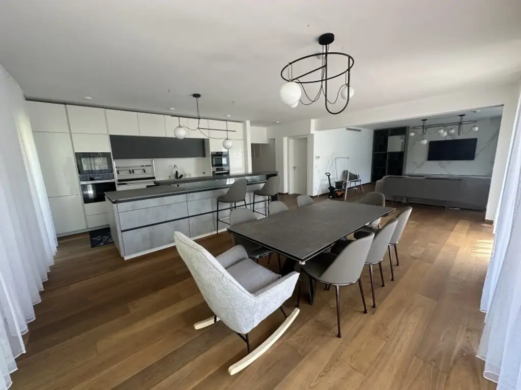 LUXUS GARTENWOHNUNG mit 300 m² Privatgarten im 1190 Wien + Pool und Gym