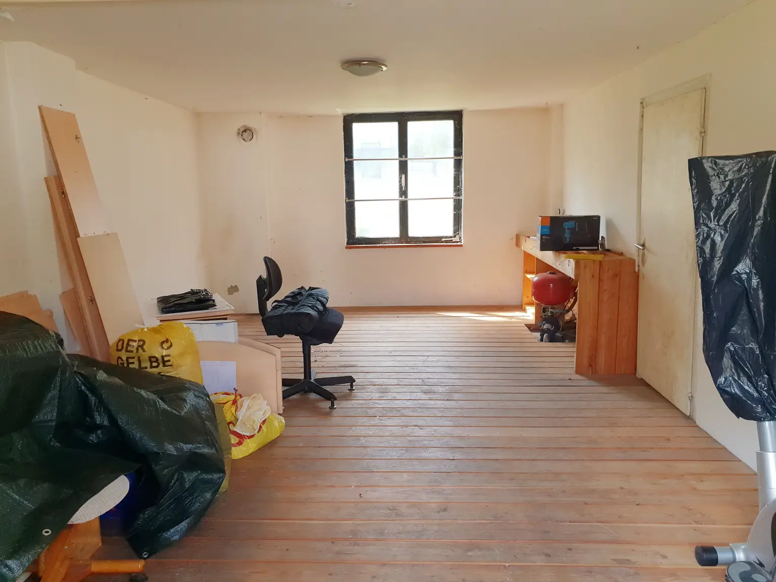 Bauernhaus mit zwei Wohneinheiten + Nebengebäude!