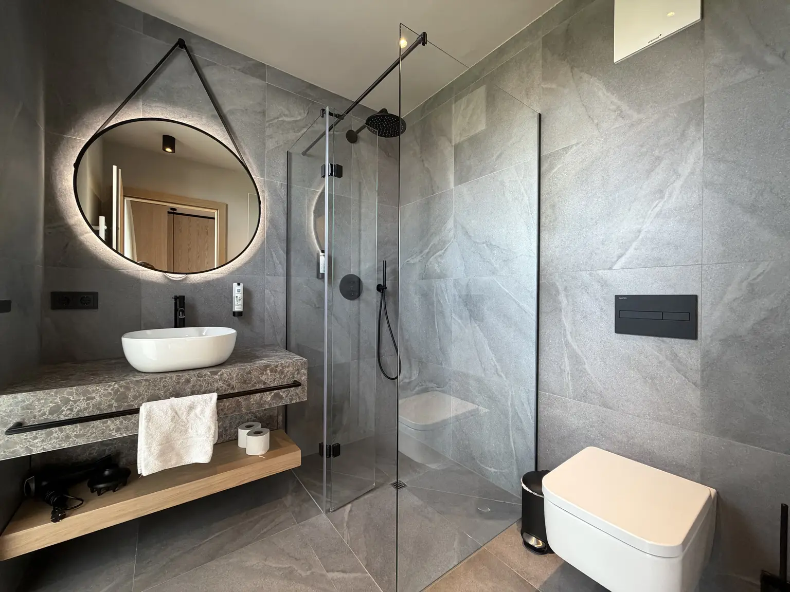 Charmantes 3-Zimmer-Appartement mit großer Terrasse in Oberndorf!