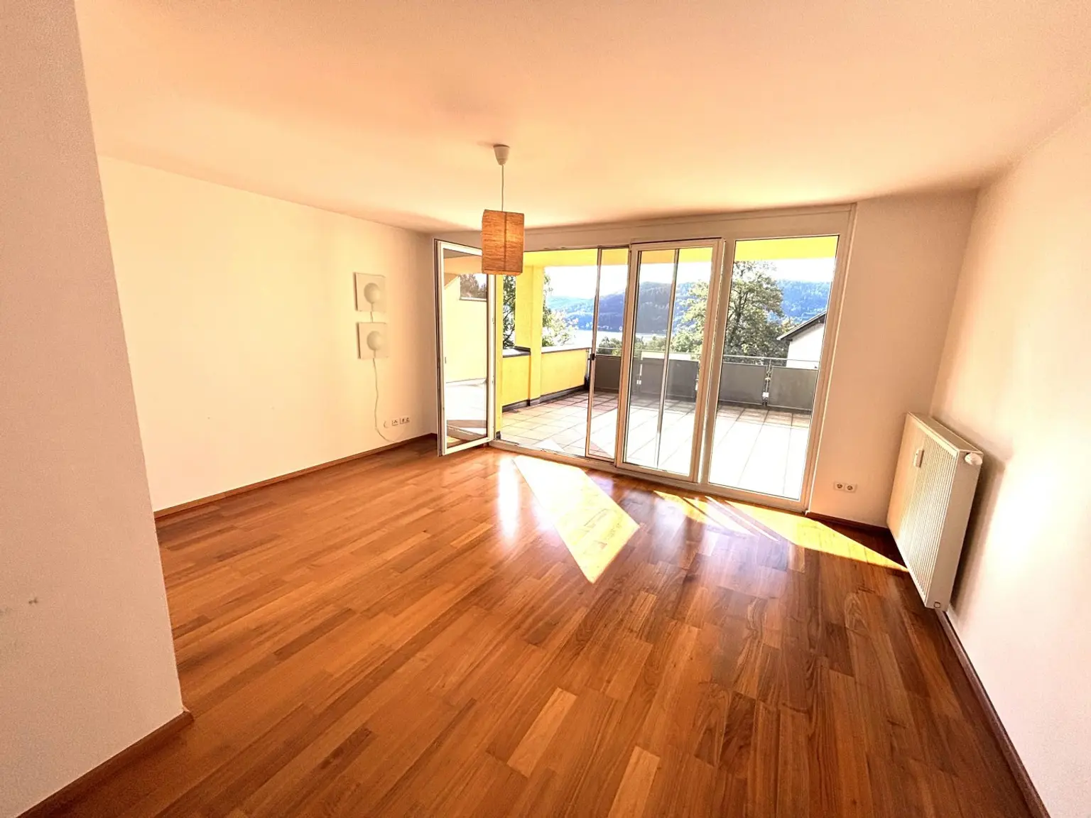 LIEBESGRÜßE VOM WÖRTHERSEE! 60M²-2 ZIMMER MIT 26M² TRAUMTERRASSE!
