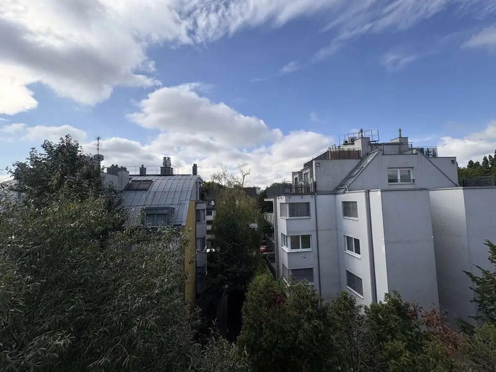 Blick is Grüne - 
Ruhige 3 Zimmer Wohnung mit Balkon