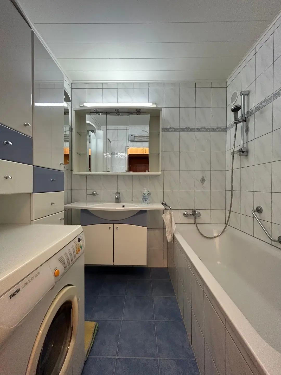 Cc7e3ad0-cf51-41f2-8