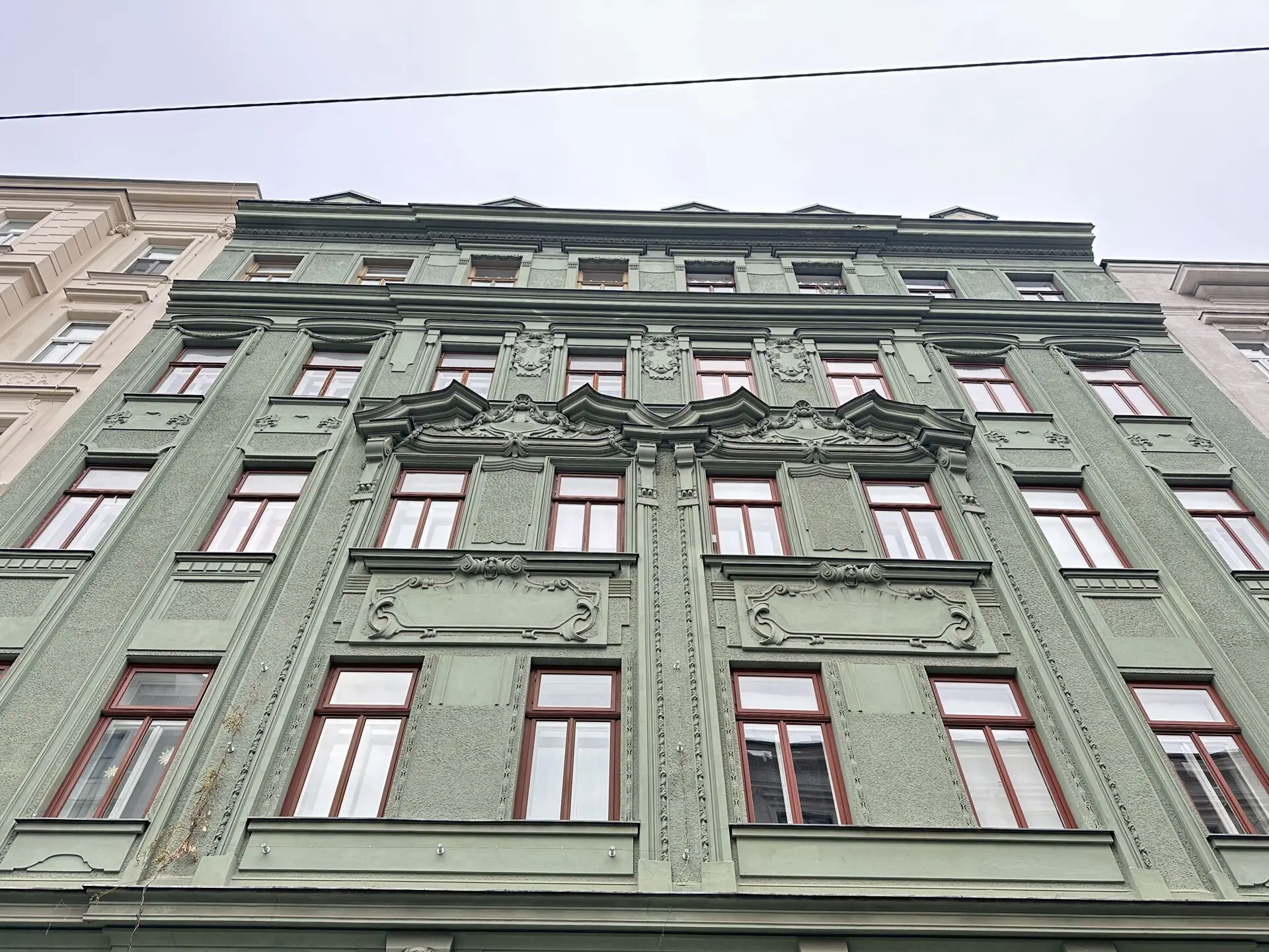 20251211_122746026_iOS