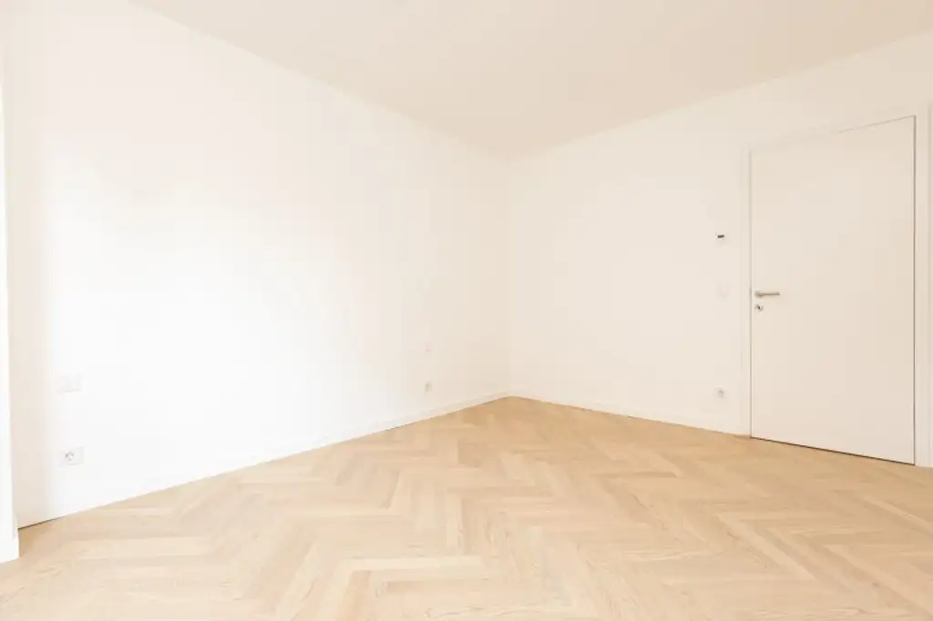 EXKLUSIVE GARTENWOHNUNG IN HIETZING MIT SALZWASSER-POOL UND SAUNA