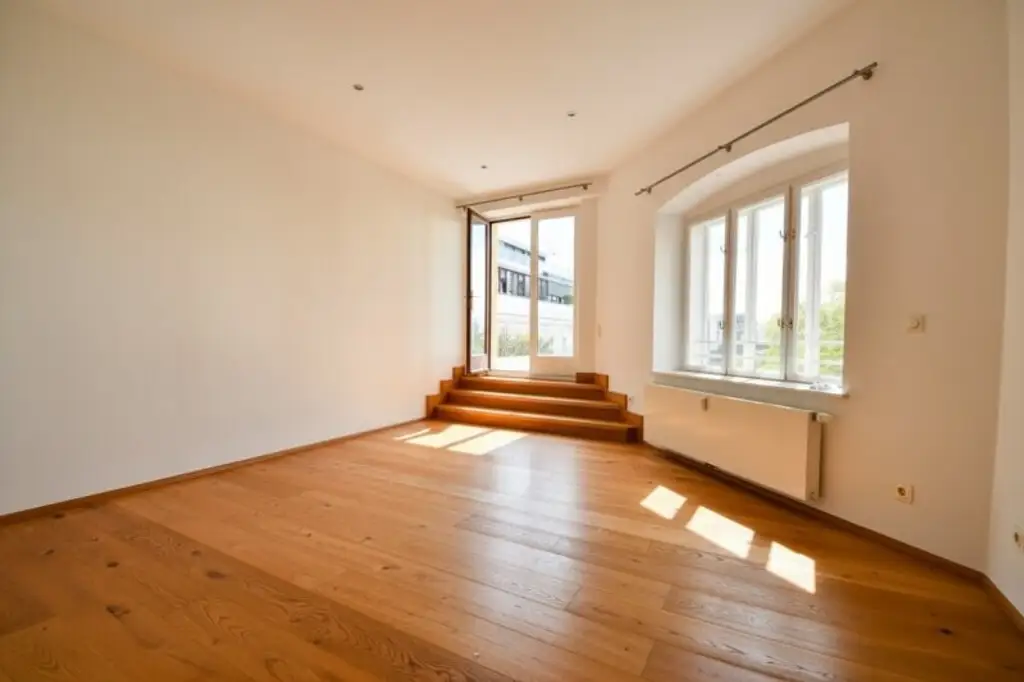 Exklusive Palais Büro mit Terrasse im Botschaftsviertel