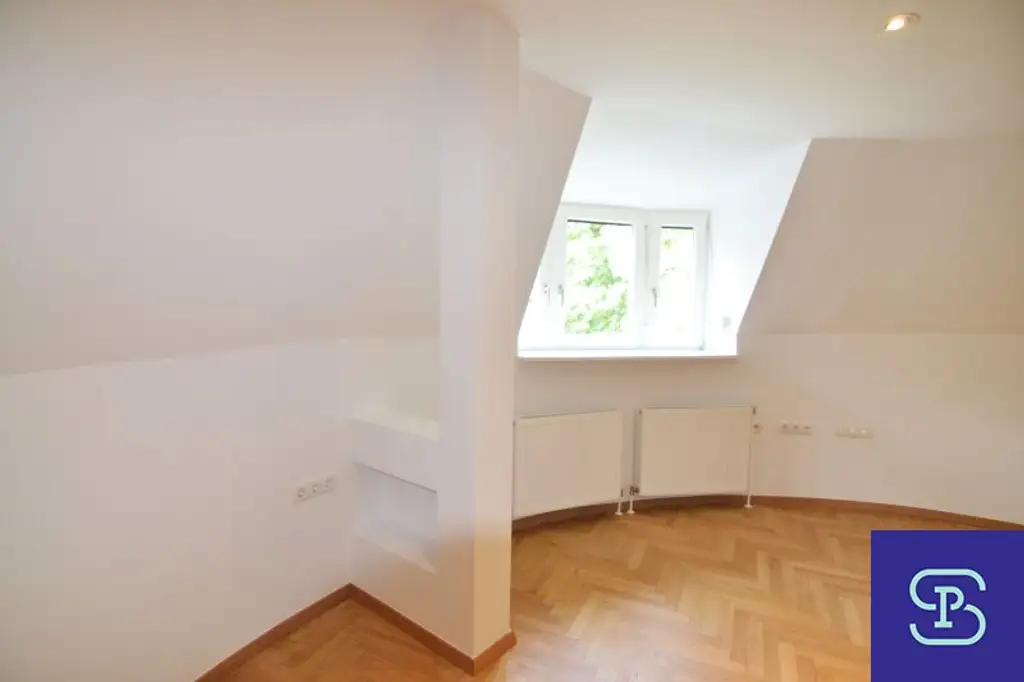 Sanierte 109m² DG-Wohnung mit Galerie Nahe Lainzer Tiergarten - 1130 Wien