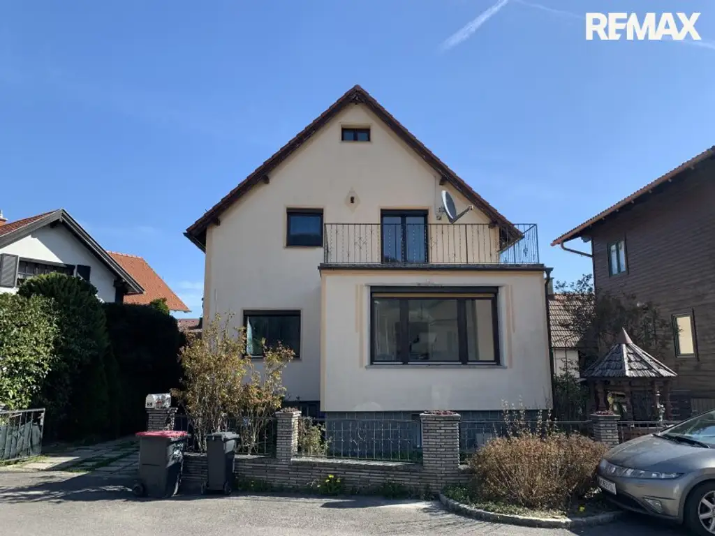 Charmantes Einfamilienhaus in Gloggnitz – Ihr neues Zuhause mit Garten und Garage!