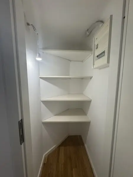 NEU! ERSTBEZUG! Geräumige 1-Zimmerwohnung in wunderschönem Stilaltbau zu vermieten!