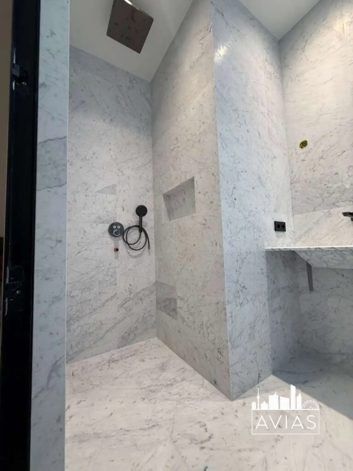 Exklusives Dachgeschoss mit großer Terrasse nahe Schönbrunn – Erstbezug mit hochwertiger Ausstattung