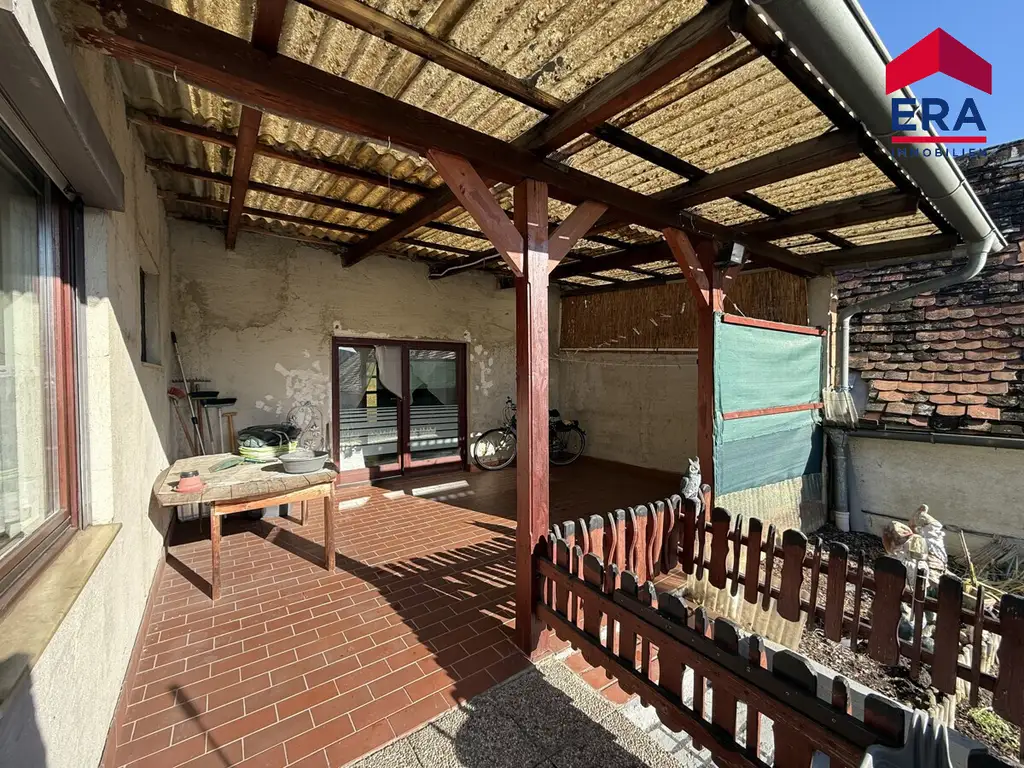 Einfamilienhaus mit Terrasse und Keller in ruhiger Lage von Neudorf im Weinviertel