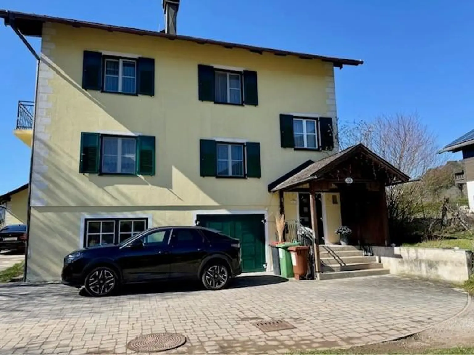 Einfamilienhaus und Gästehaus auf großem Grundstück, Pool und Schneebergblick!
