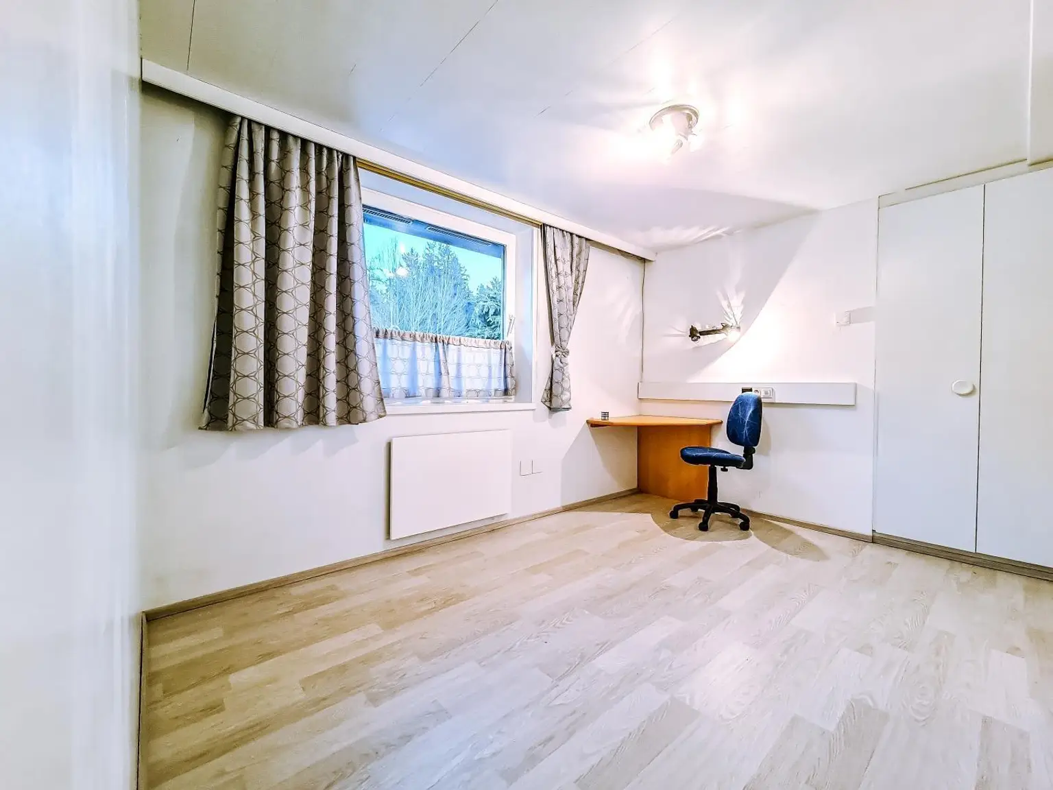 Linke Haushälfte: Schlafzimmer