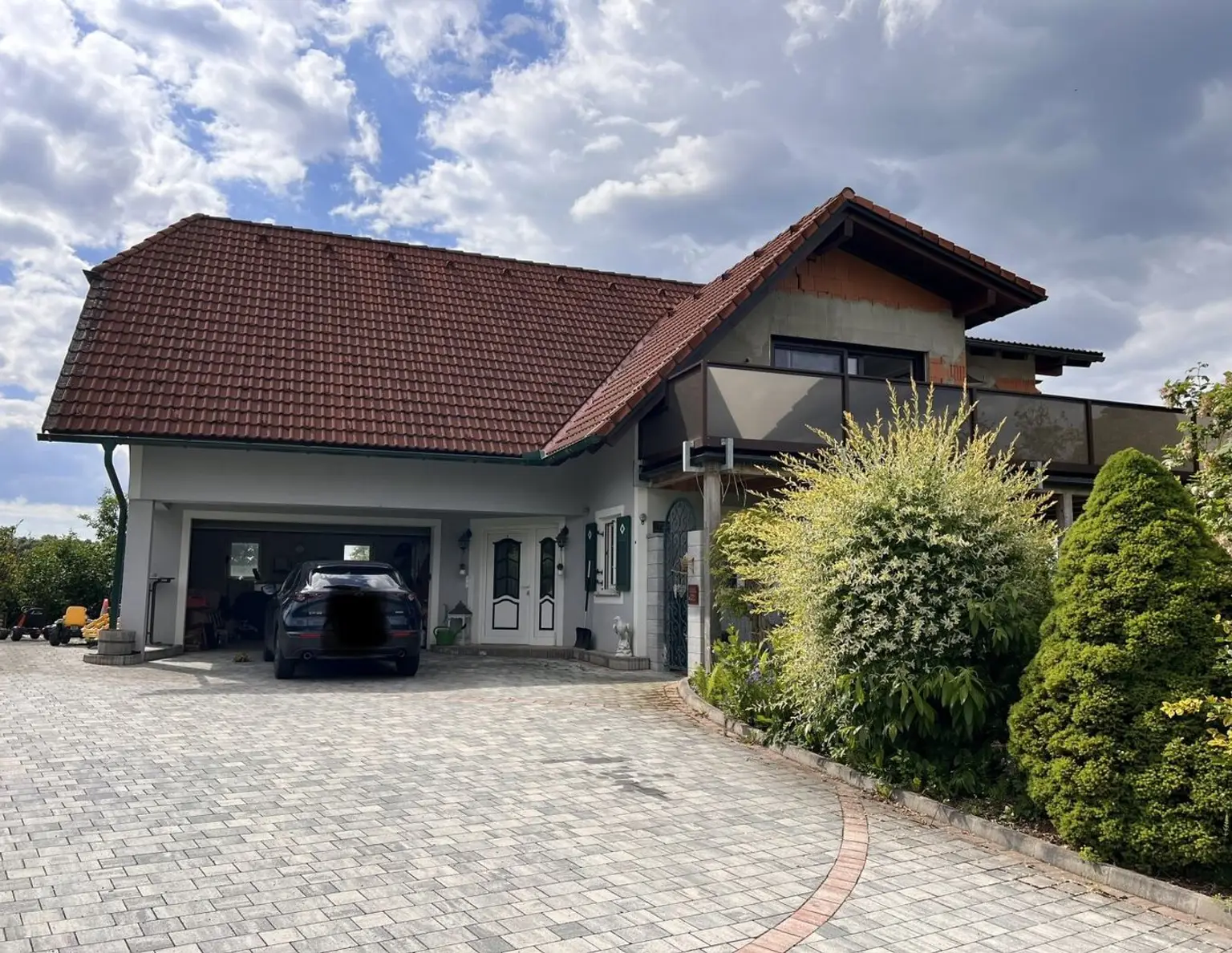 Ruhig gelegenes Wohnhaus für Naturliebhaber mit viel Platz zum Genießen.
