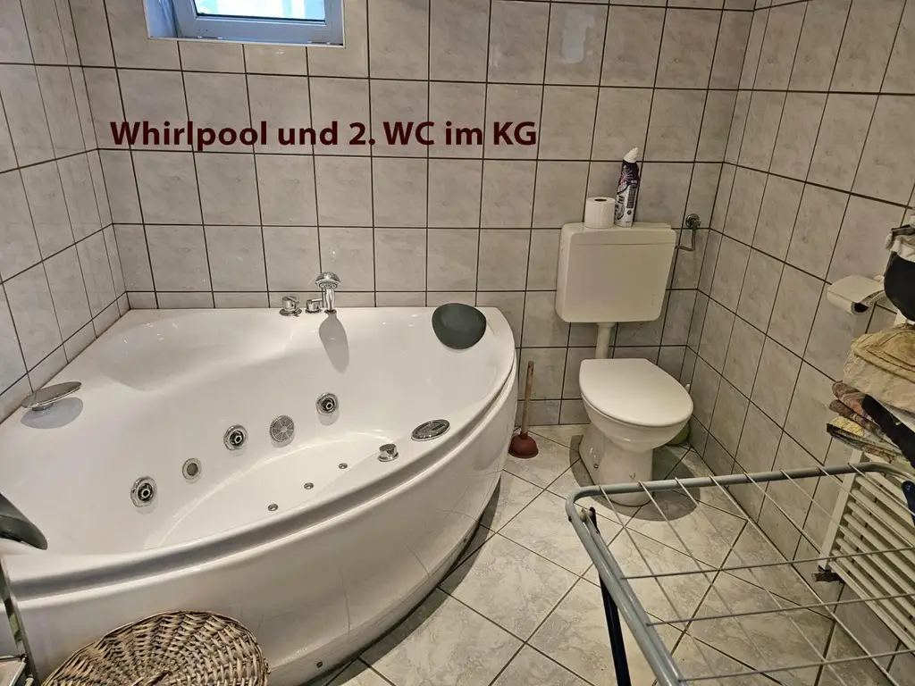 Einfamilienhaus mit Garage,mit winterfestem Gartenhaus, Werkstätte u.a