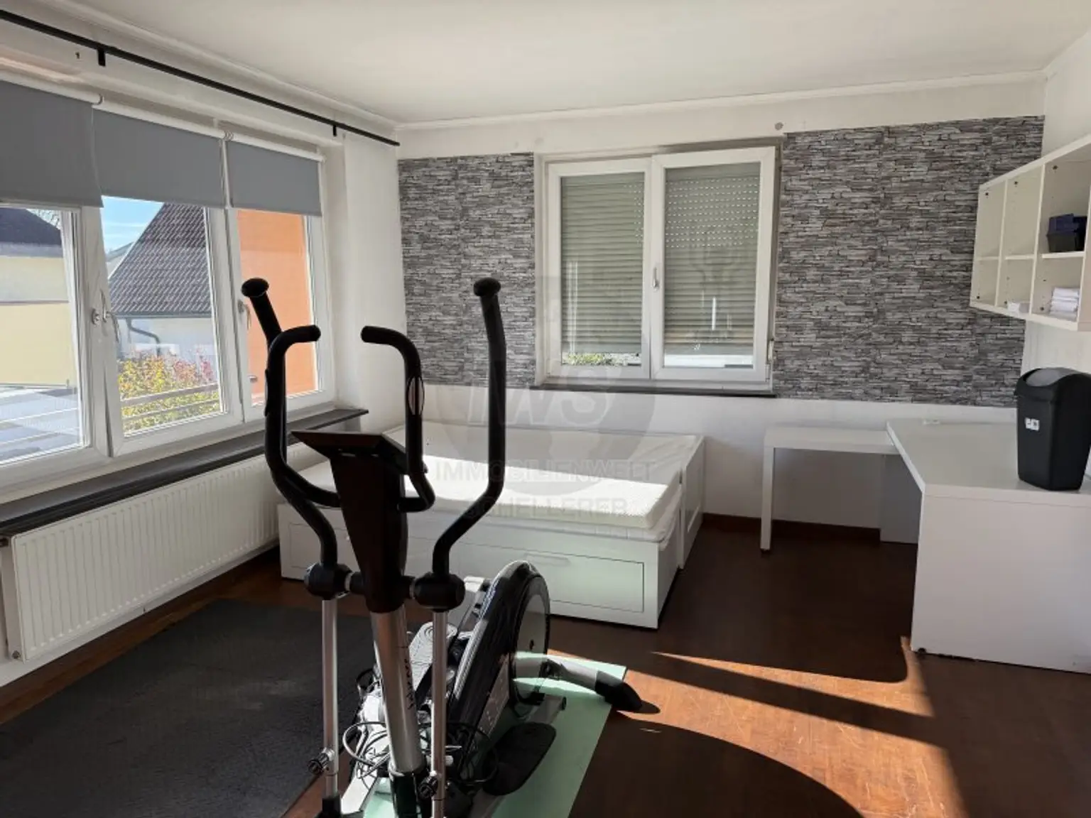 Großes Wohnhaus in Wels!     Besichtigungstermin SA 22.11. 10-12 Uhr!