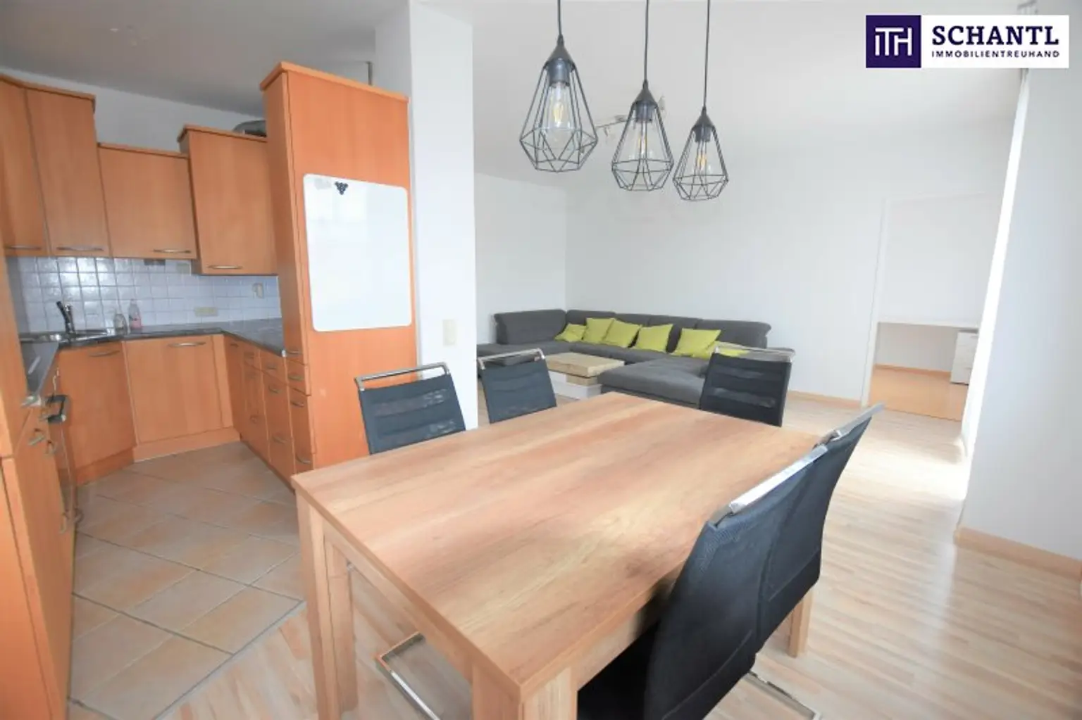 Schnell sein: Perfekt aufgeteilte 3-Zimmer Wohnung mit gemütlichem Balkon in Himberg bei Wien zu vermieten!