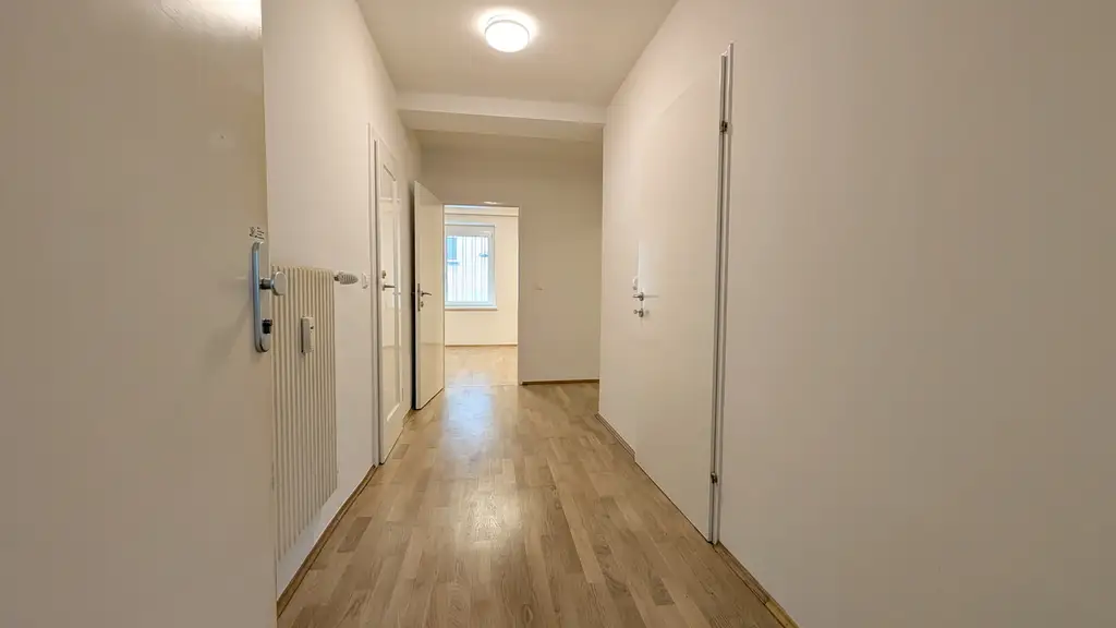 Zentral gelegene, frisch renovierte GARCONNIERE zur unbefristeten Anmietung!