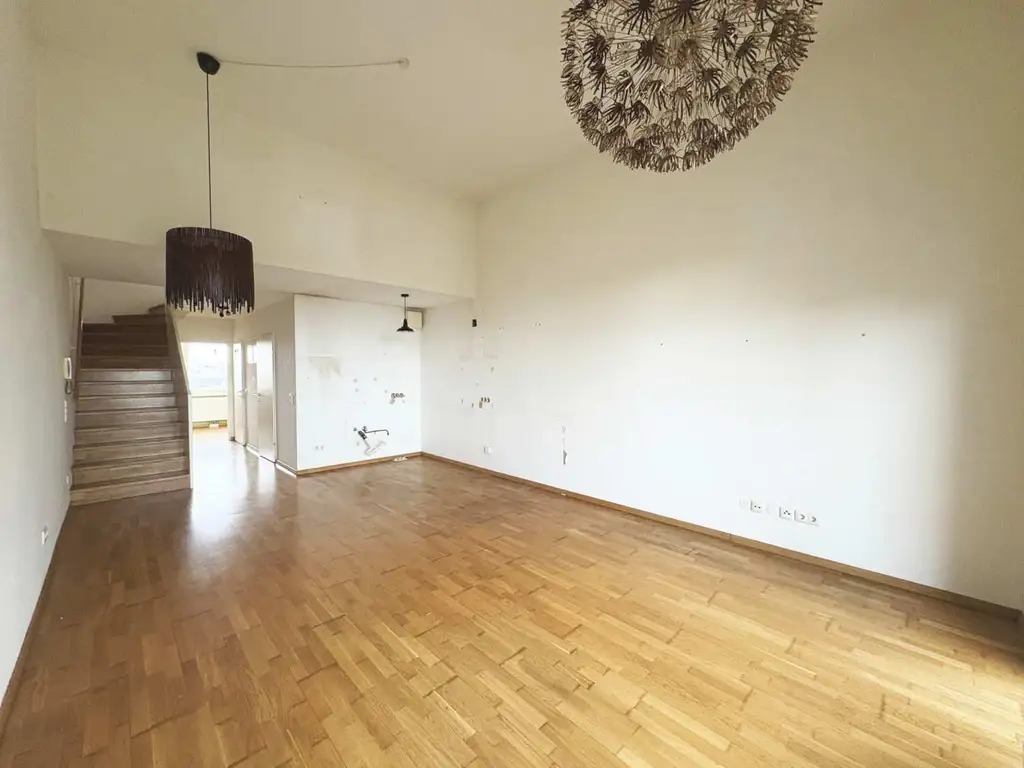 Helle Loggiawohnung mit 3 Zimmern, nähe U2-Station Aspernstraße!
- Achtung Finanzierungsbeitrag!
