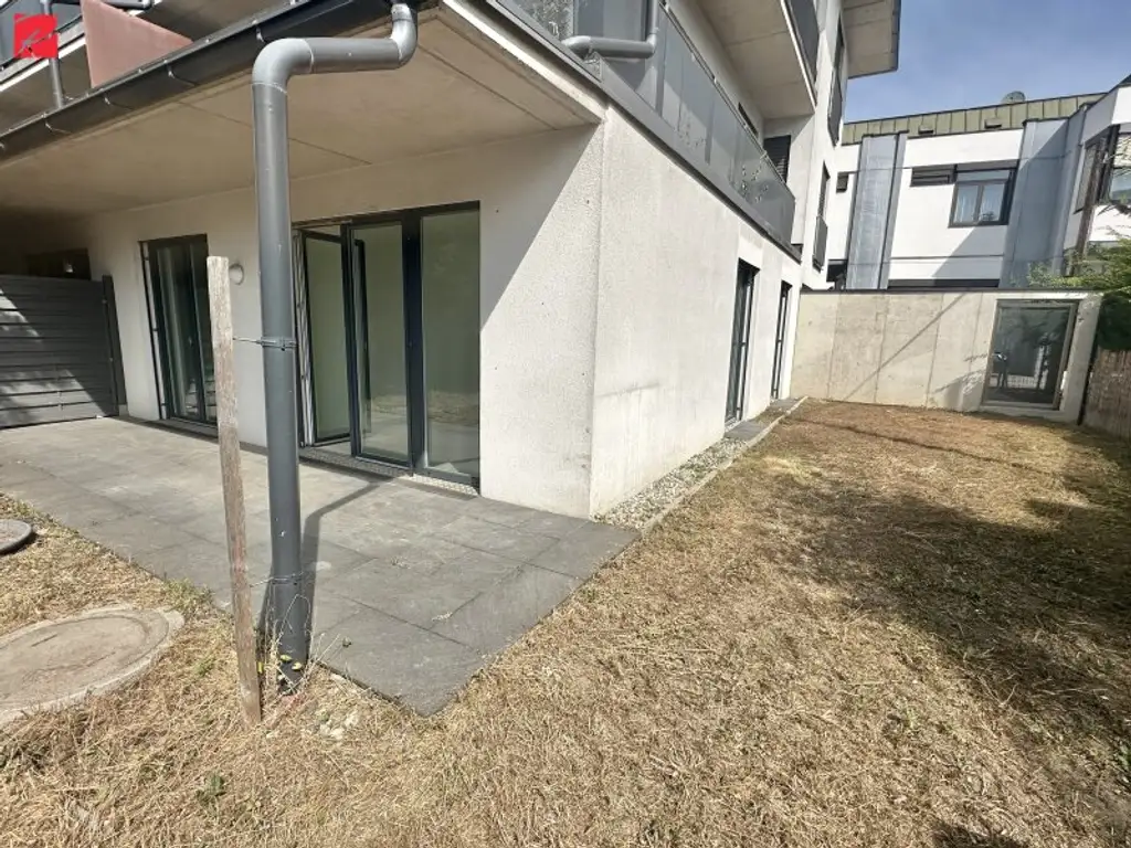 Helle Räume - 3 getrennt begehbare Zimmer - Terrasse und Garten - TG Parkplatz!