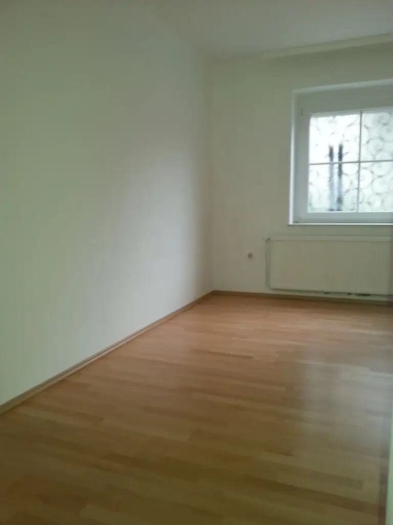 Traumhaftes Mehrfamilienhaus in Mistelbach – 3 Wohneinheiten, top gepflegt, mit Stadtblick und Weinkeller!