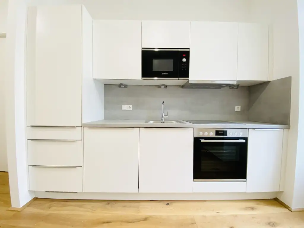 Erstbezug nach Sanierung - charmanter Altbau
Arbeiten&Wohnen