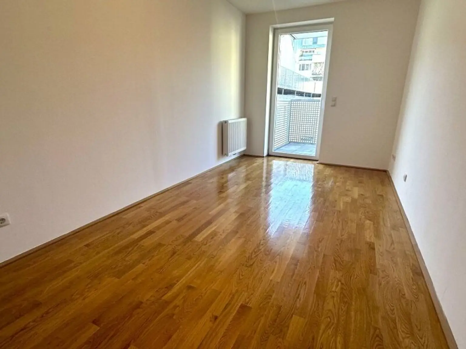 U3-NÄHE, LORYSTRASSE, sonnige 74 m2 Neubau mit 8 m2 Balkon, 2 Zimmer, Wohnküche, Wannenbad, Garage möglich, 3. Liftstock