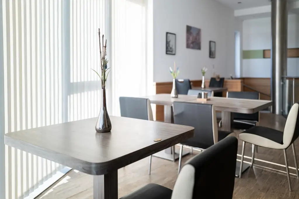 "Bestlage am Bahnhof Absdorf - Geschäftlokal mit Potenzial"