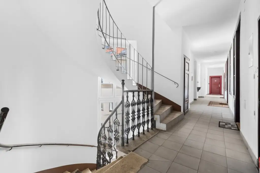 Süsse Single-Wohnung Nähe Kolonitzplatz