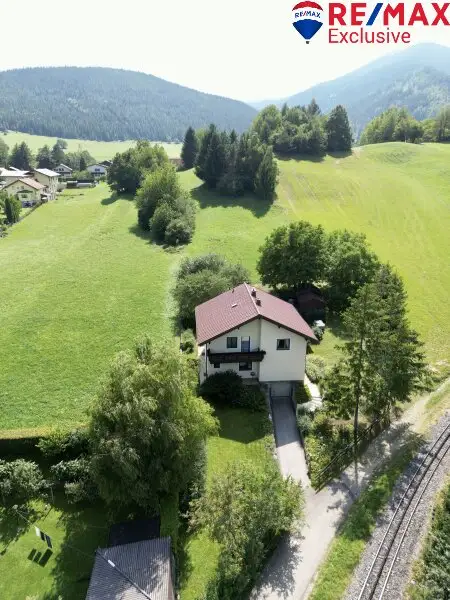 Bergzauber – Einfamilienhaus mit 158 m² Wfl. & 5.104 m² Grund in Puchberg am Schneeberg!