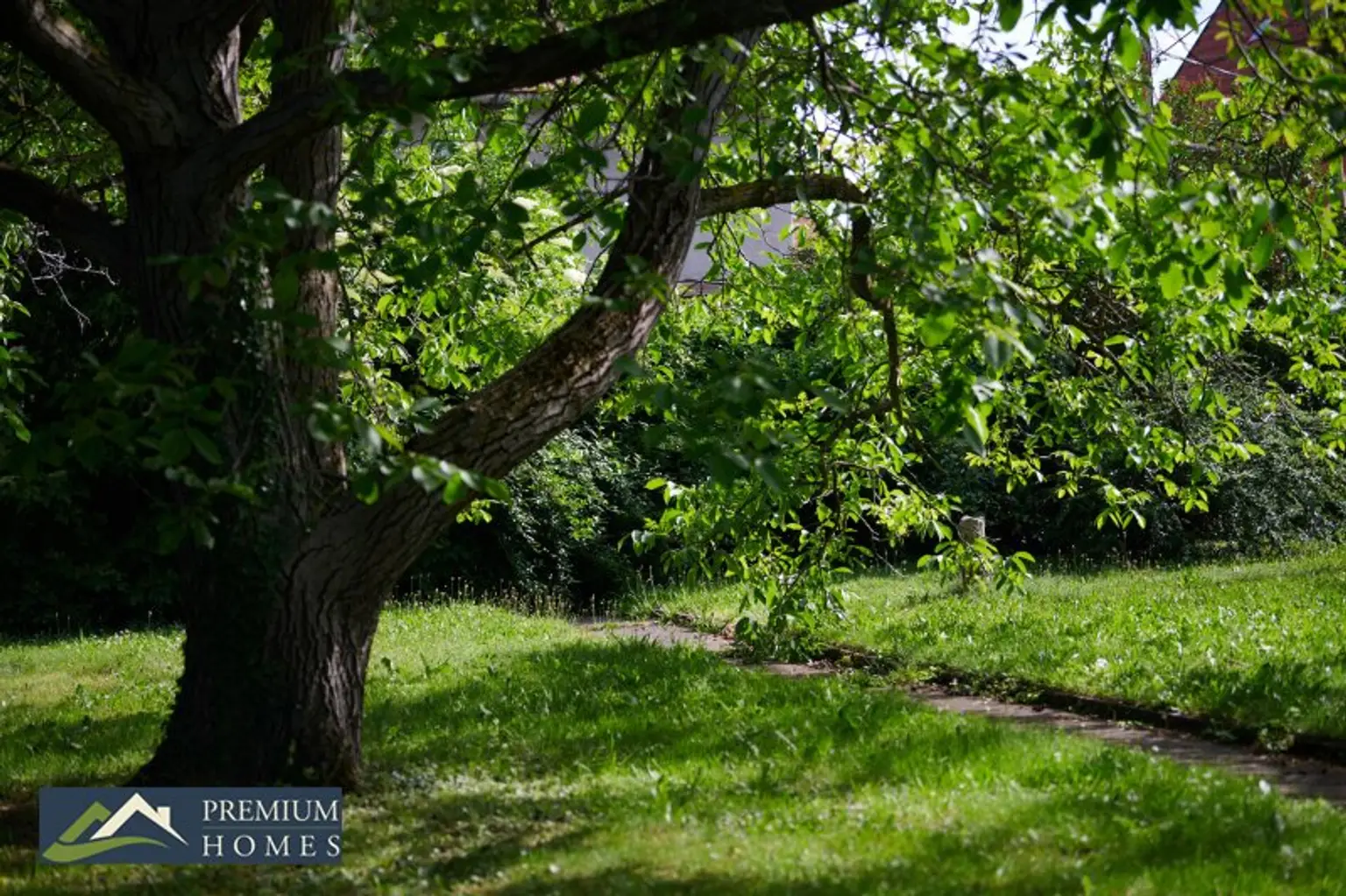 NEUNKIRCHEN - Ferienhaus mit großem Garten - Altbaumbestand