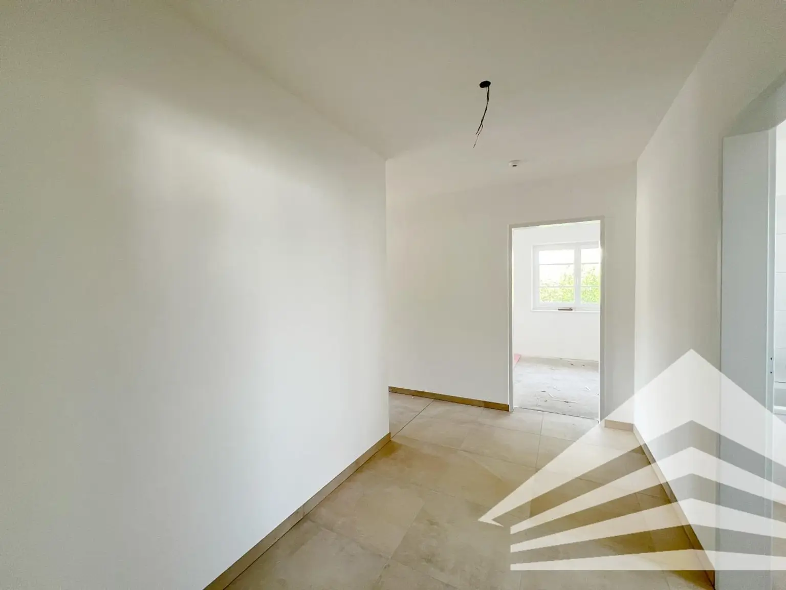 Hochwertig ausgestattete 3-Zimmer Wohnung mit großem Balkon in Puchenau!