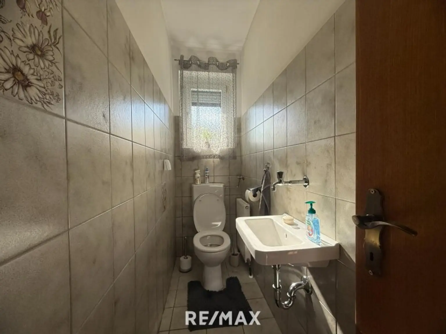 *** Gemeinschaftsprojekt oder Investment? Zwei Häuser, sechs Stellplätze, großes Grundstück in Toplage! ***