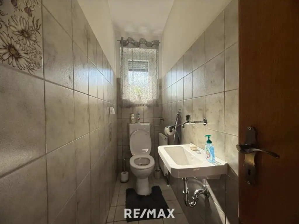 *** Gemeinschaftsprojekt oder Investment? Zwei Häuser, sechs Stellplätze, großes Grundstück in Toplage! ***