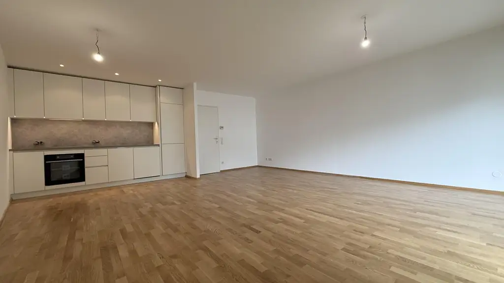 Schöne 3 Zimmer Neubauwohnung mit 5m² Balkon, neue Küche!