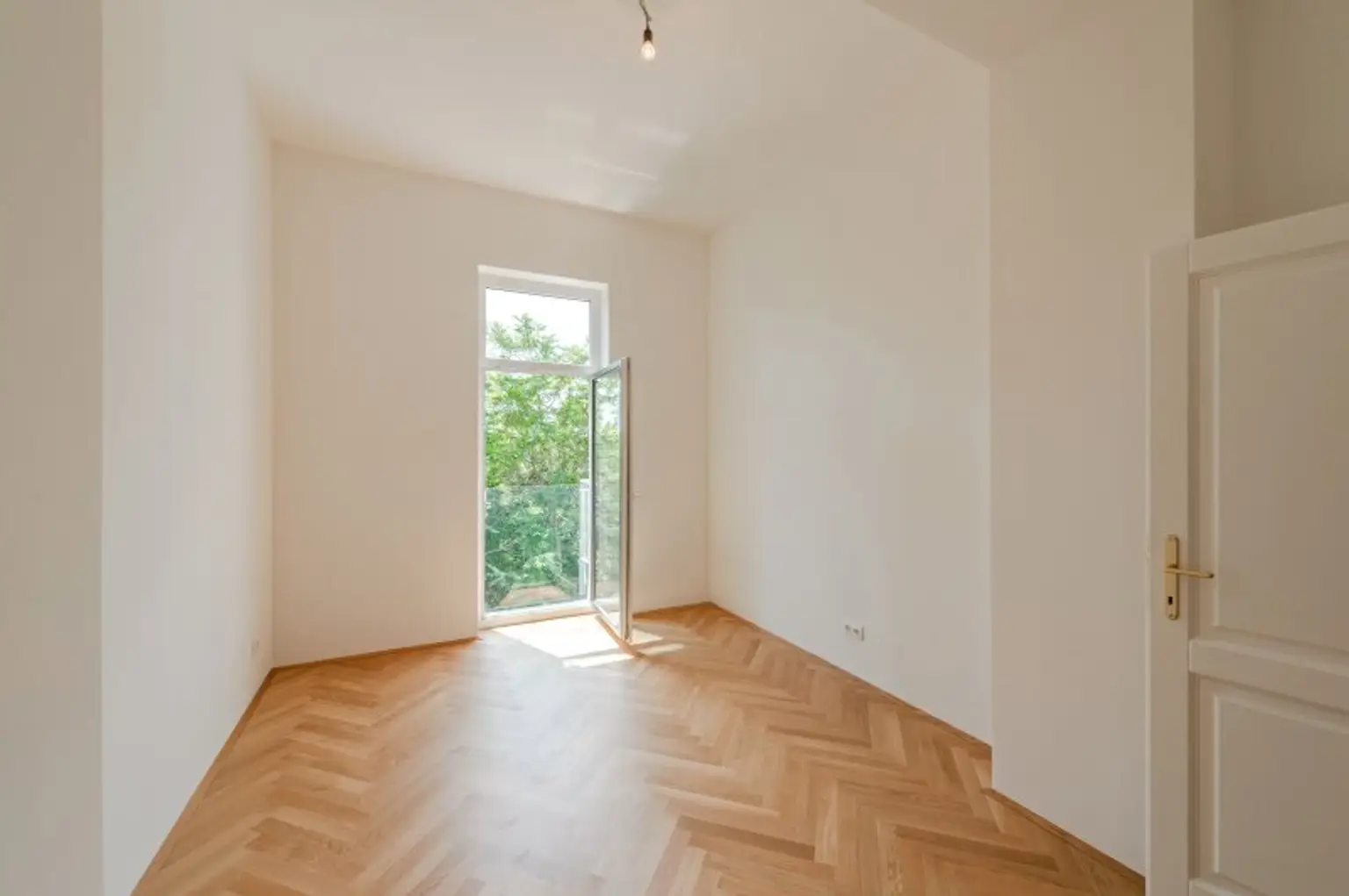 ++NEU++ Charmante 3-Zimmer Altbauwohnung mit Balkon