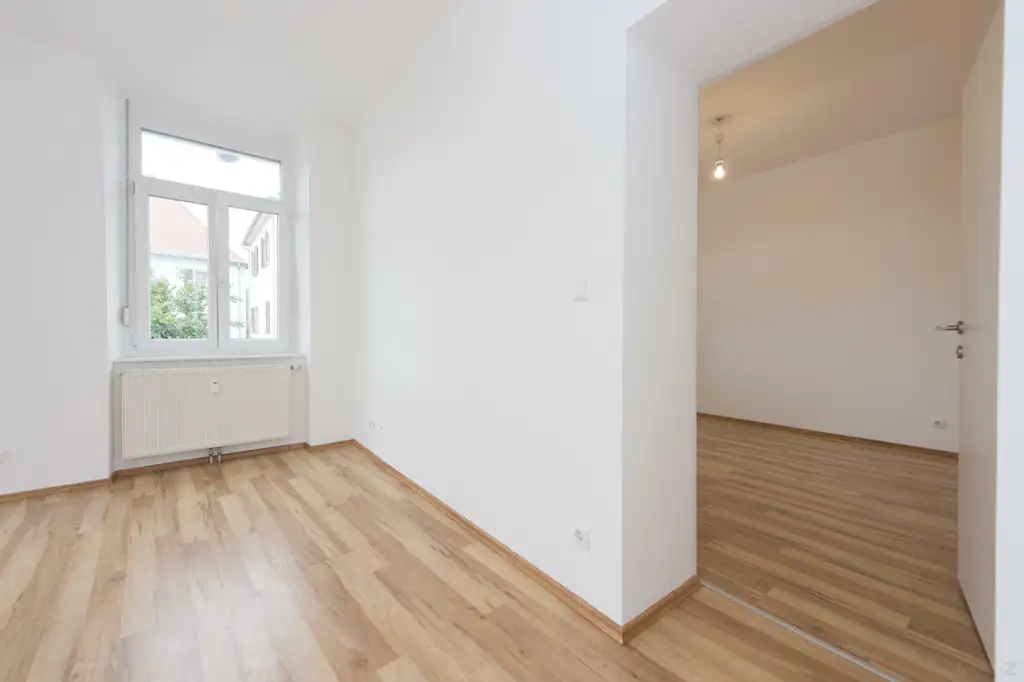 Sehr helle und moderne 2-Zimmer Wohnung mit Balkon - ab sofort verfügbar!
