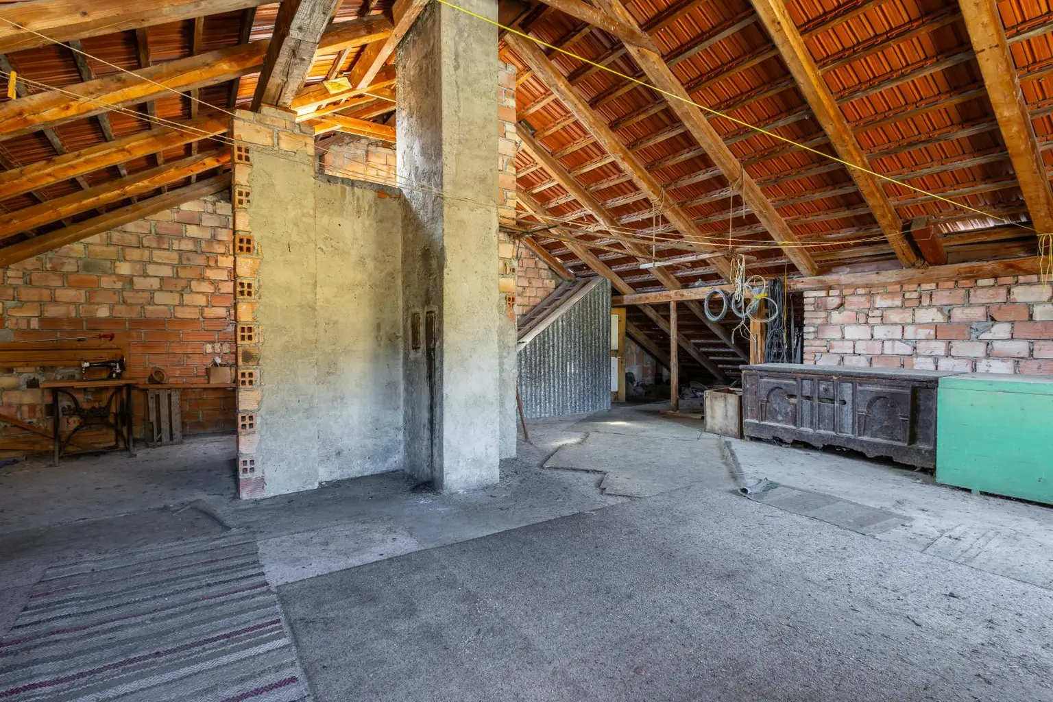 Rohdachboden neues Haus.