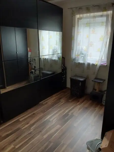 Traumhafte Gartenwohnung in Vösendorf: 81m², Terrasse, Stellplatz und sitzen in Grünen!