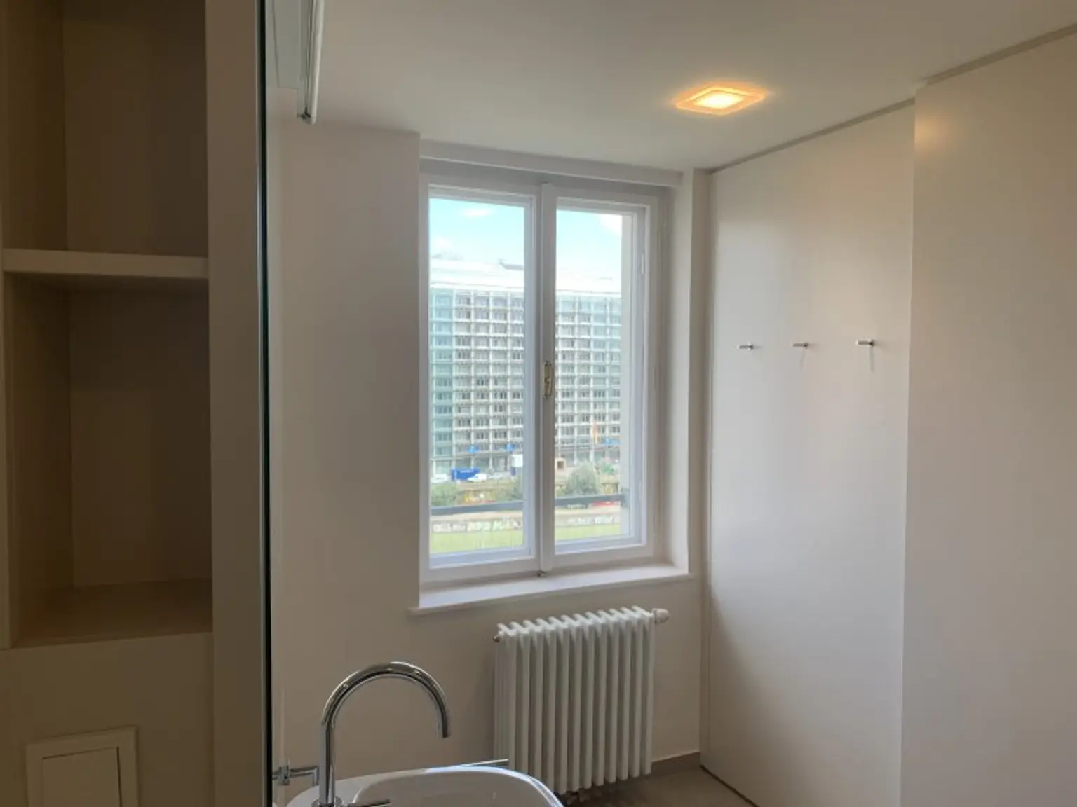 ZWEITBEZUG FERNBLICK GARAGE