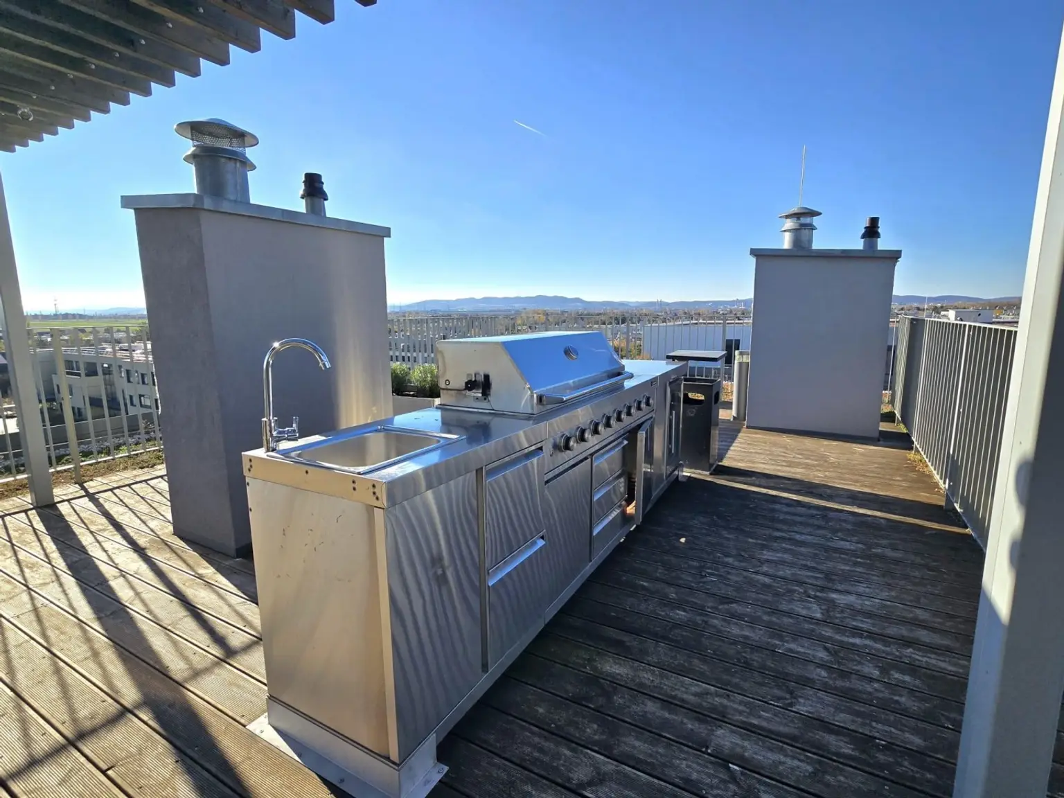 "U1 & Therme gleich ums Eck – moderne Gartenwohnung in Oberlaa"