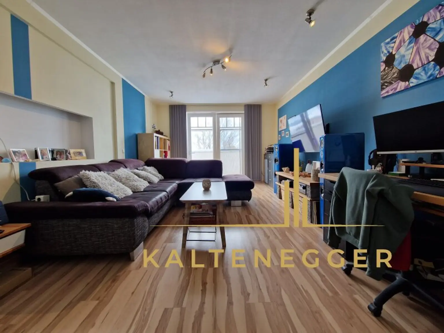 Wohneinheit 3: Wohnzimmer ca. 22,80 m²