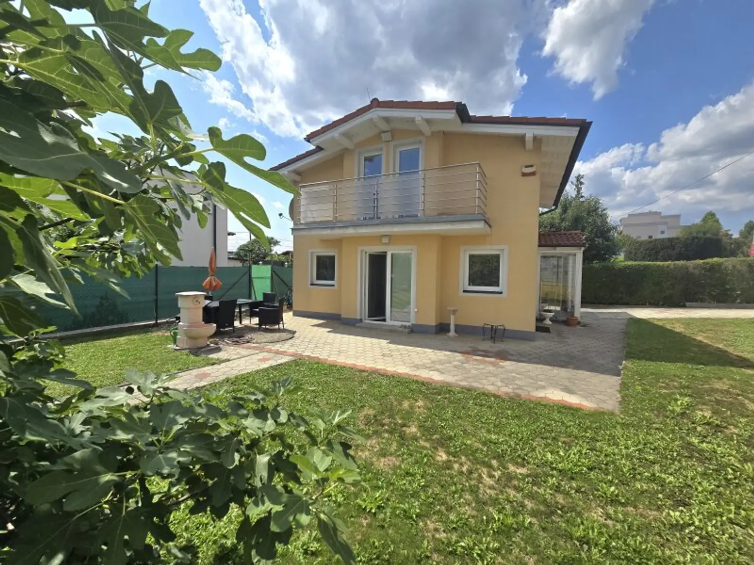 Haus mit Garten
