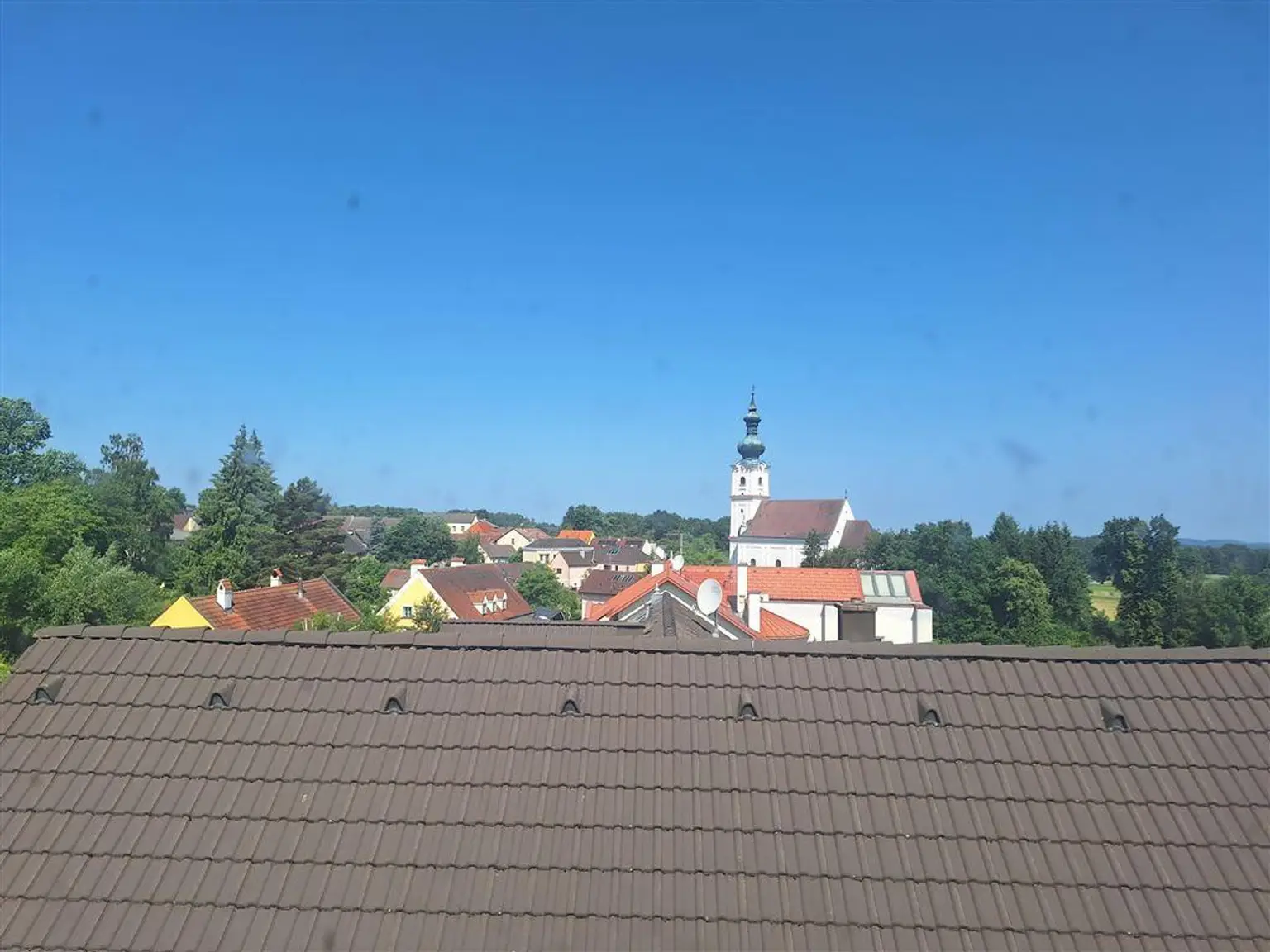 Charmante, großzügige Altbau-Villa mit Nebengebäuden auf großem Baugrundstück zu verkaufen