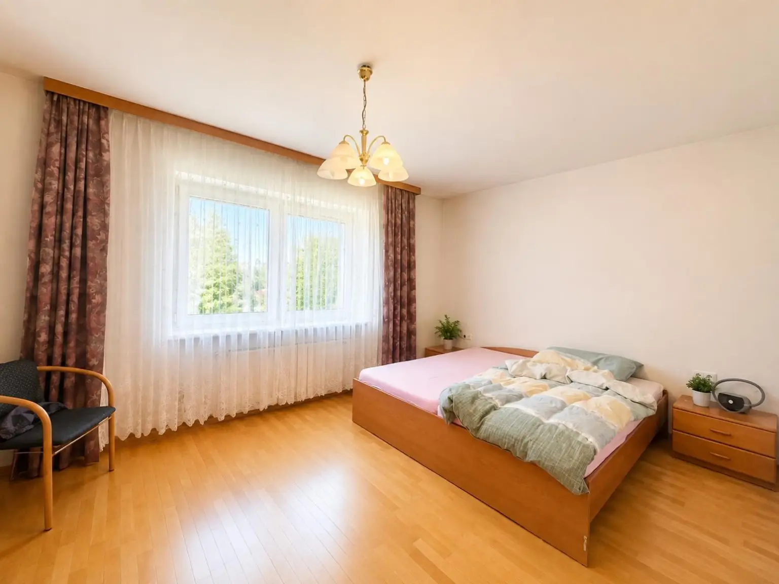 10 Schlafzimmer